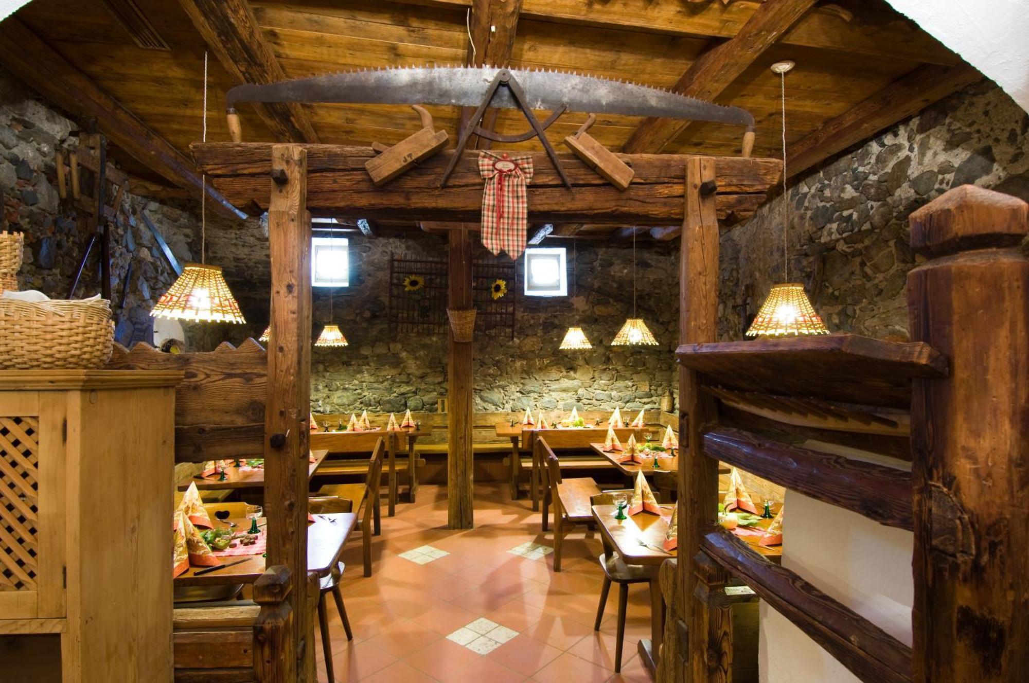 Hotel Loewenwirt Cermes Luaran gambar